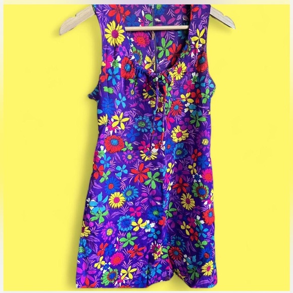 Vintage Dresses & Skirts - Rare Vintage 70’s Psychedelic Boho Hippie Floral Mini Dress W/ Bow Detail